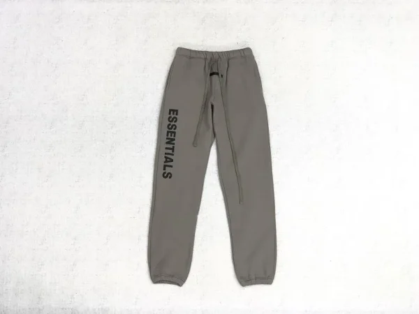 Essential Logo Basic Grey Sweatpant